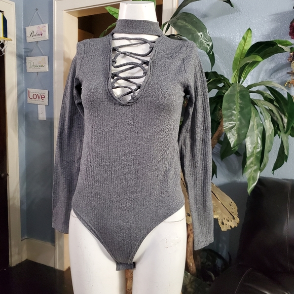 Gray Longsleeved Choker Neckline Caged  Bodysuit New Mix S-M - Picture 9 of 9